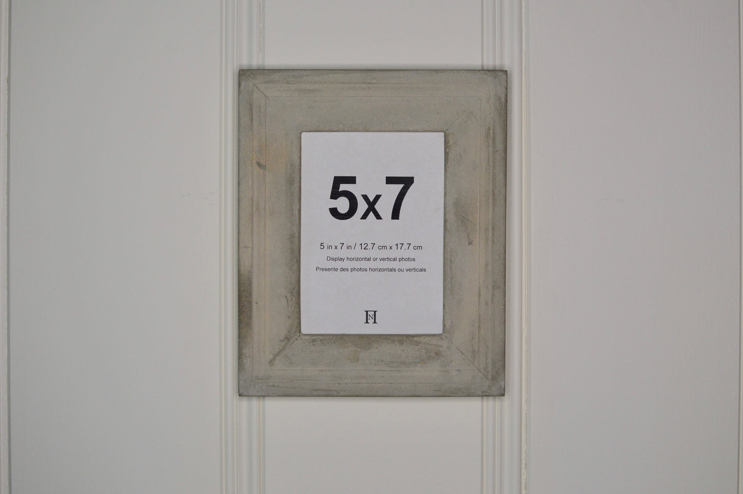 Concrete Picture Frame - Contemporary